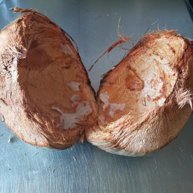清蓝鲜榨椰汁
