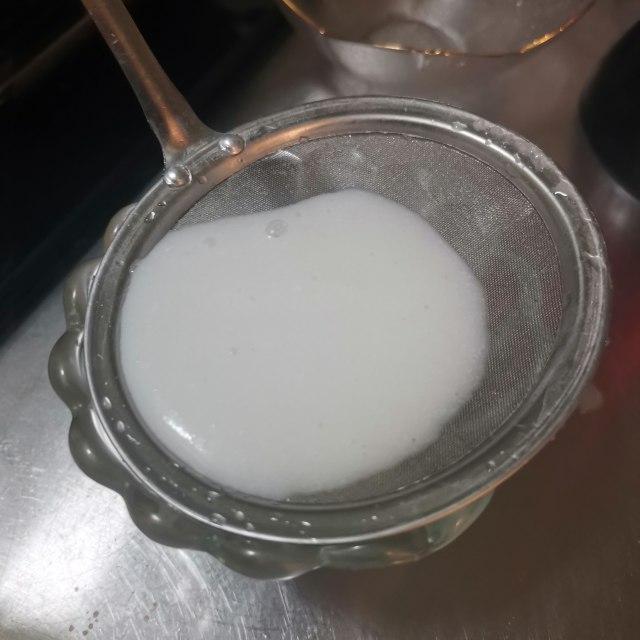 清蓝鲜榨椰汁